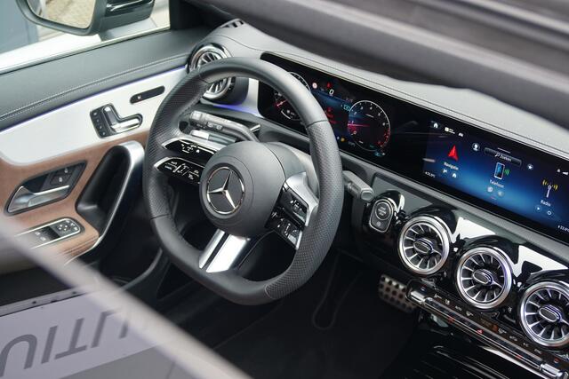 Mercedes-Benz CLA-KLASSE Shooting Brake 180 AMG Line + 360° CAMERA / HEAD-UP / BURMESTER / MEMORY
