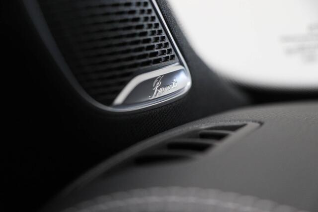 Mercedes-Benz CLA-KLASSE Shooting Brake 250 e AMG Premium Plus | PANORAMADAK | BURMESTER DAB | APPLE | TREKHAAK | 19"