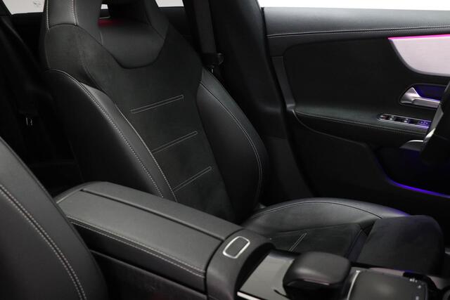 Mercedes-Benz CLA-KLASSE Shooting Brake 250 e AMG Premium Plus | PANORAMADAK | BURMESTER DAB | APPLE | TREKHAAK | 19"