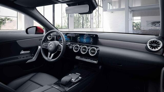 Mercedes-Benz CLA-KLASSE Shooting Brake 250 e Business Solution Luxury Limited | Trekhaak | Achteruitrijcamera | Stoelverwarming | Dodehoekassist | Sfeerverlichting | Donkere hemelbekleding |