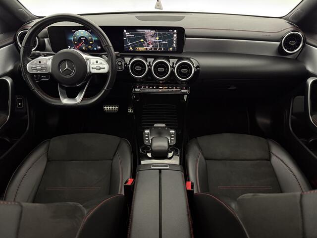 Mercedes-Benz CLA-KLASSE 180 AMG | Pano | Camera | Virtual | LED | Cruise | Navigatie | Parkeersens.