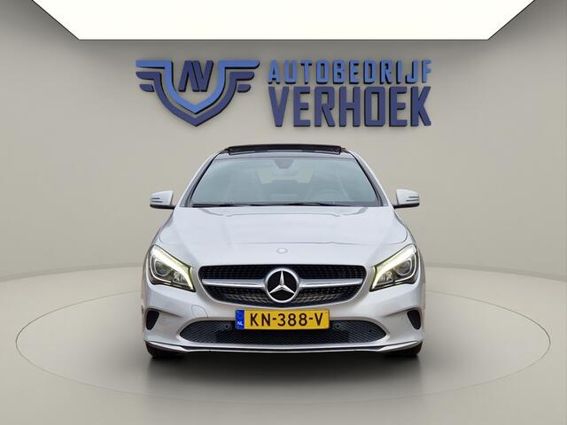Mercedes-Benz CLA-KLASSE 180 Panoramadak - Navi - PDC