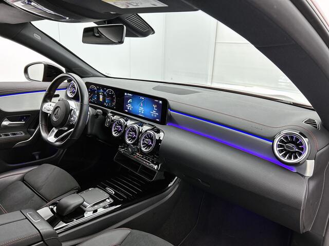 Mercedes-Benz CLA-KLASSE Shooting Brake 200 AMG Line 5 spaaks lichtmetalen velgen | Navigatie | MBUX wide screen | Parking support met camera | speciale uitlaten achter Inclusief 24 maanden MB Certified garantie voor Europa.