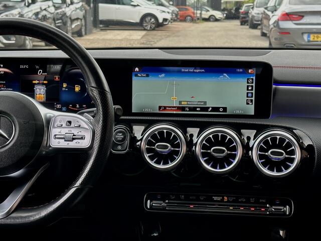 Mercedes-Benz CLA-KLASSE 180 AUT7 AMG-LINE SPORTLEDER NAVI CAMERA VIRTUAL-DASH SFEER-VERL. LED LMV PDC