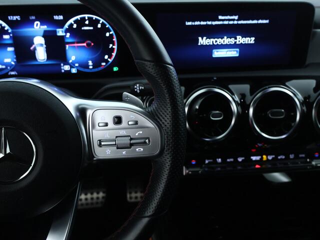 Mercedes-Benz CLA-KLASSE Shooting Brake 200 Business Solution AMG Trekhaak | Achteruitrijcamera | Smartphone-integratie | Nightpakket | Inclusief 24 maanden MB Certified garantie voor Europa.