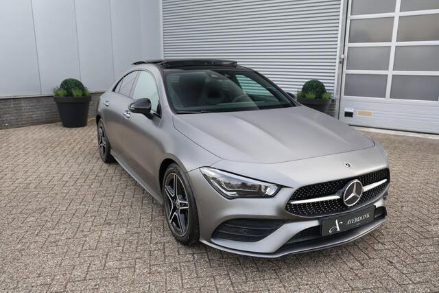 Mercedes-Benz CLA-KLASSE 200 164PK AMG Night Aut. Pano|Trekh|Elek stoelen|Mat|Sfeervl