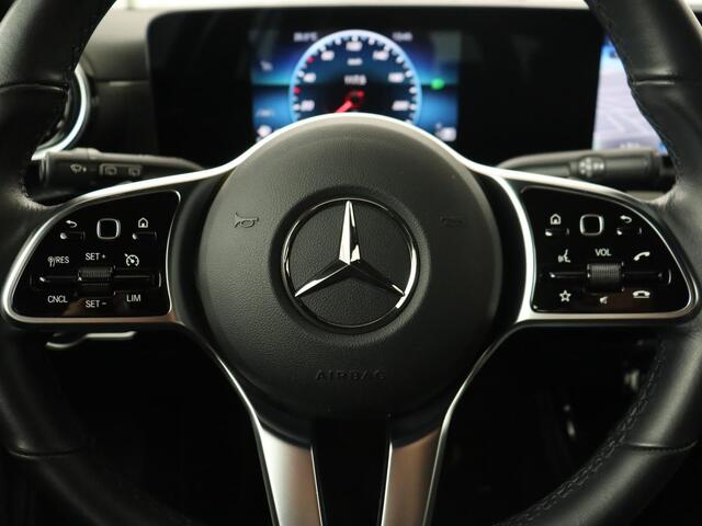 Mercedes-Benz CLA-KLASSE Shooting Brake 180 Business Line | Half Leder | 1e eigenaar | Stoelverwarming | Cruise Control | Navigatie | Camera | Widescreen