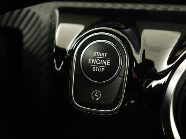 Mercedes-Benz CLA-KLASSE Shooting Brake 180 Business Line | Half Leder | 1e eigenaar | Stoelverwarming | Cruise Control | Navigatie | Camera | Widescreen
