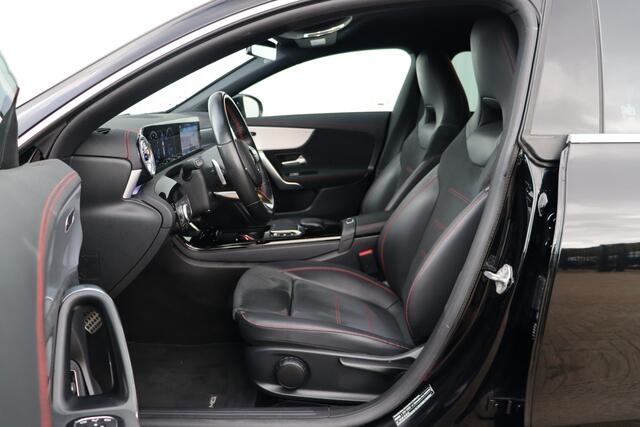 Mercedes-Benz CLA-KLASSE Shooting Brake 250 e AMG Line | Halfleder | Elek. Trekhaak | Adap. Cruise | Camera | Stoelverwarming | Navigatie | Carplay