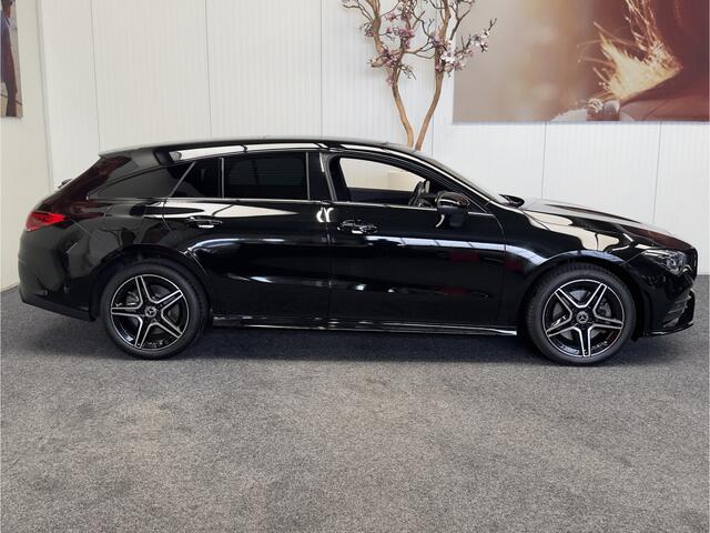 Mercedes-Benz CLA-KLASSE SHOOTING BRAKE 250 e AMG LINE NAVIGATIE CRUISE CONTROL CLIMATE CONTROL PANORAMA SCHUIF/KANTELDAK APPLE CARPLAY/ANDROID RIJSTROOKSENSOREN ACHTERUITRIJCAMERA ZEER MOOI !! 3010