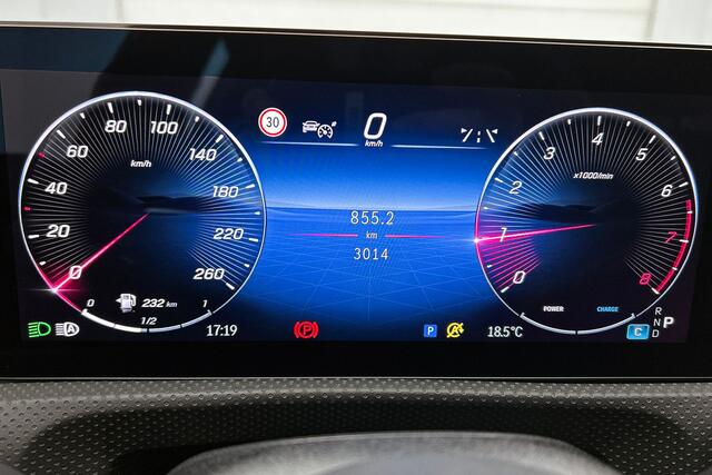 Mercedes-Benz CLA-KLASSE Shooting Brake 180 Business Solution 18", stuur- en stoelverw.