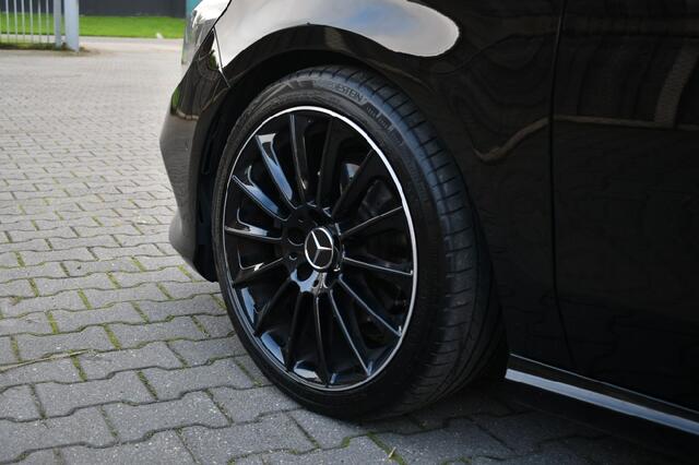 Mercedes-Benz CLA-KLASSE Night|Panodak|Keyless|Blindspot