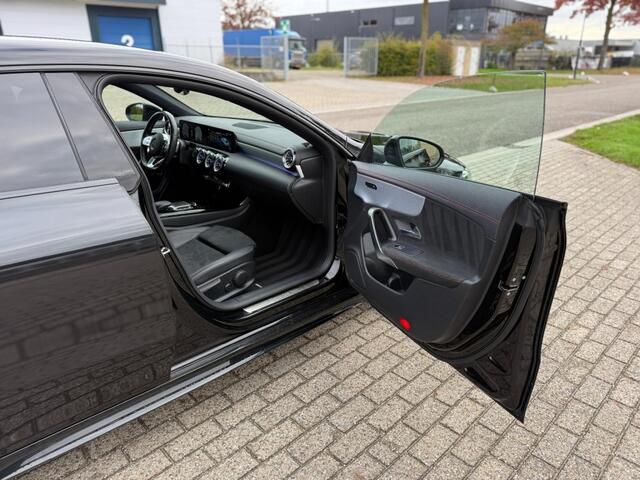 Mercedes-Benz CLA-KLASSE e AMG Distronic Plus Night