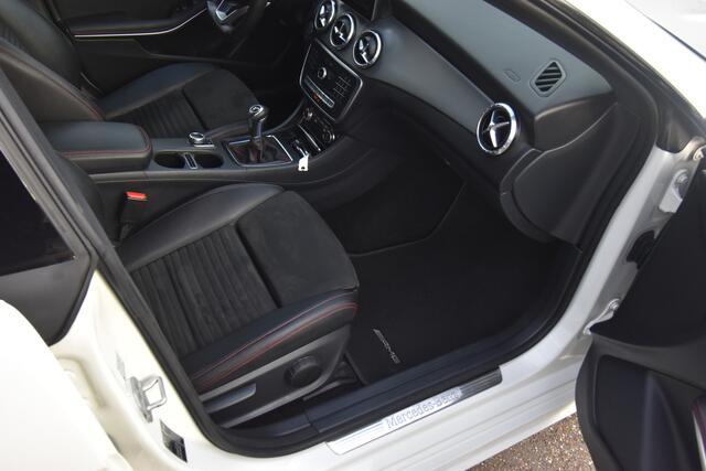 Mercedes-Benz CLA-KLASSE Shooting Brake 180 Business Solution AMG , TREKHAAK , LED KOPL , CR CONTR , NAVI , PDC V+A , LMV18 ,