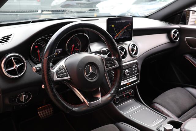 Mercedes-Benz CLA-KLASSE Shooting Brake 180 AMG | Panoramadak | Camera | Stoelverwarming | Navigatie | Bi-Xenon | Facelift | Trekhaak afneembaar | F1 Flippers | NAP Logisch | Nieuwe APK