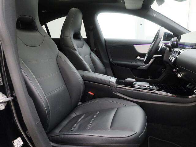 Mercedes-Benz CLA-KLASSE 250 e AMG Line | PANO | 360° | ADAPTIVE | KEYLESS | HUD | SFEERVERLICHTING | STOELVERW. | TREKHAAK