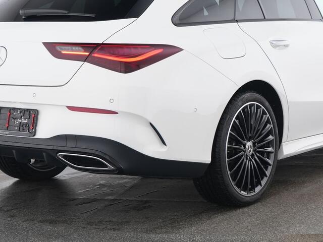 Mercedes-Benz CLA-KLASSE Shooting Brake 250 e AMG Plug-In Hybride Edition AMG Line | Panorama Schuf-Kanteldak | Night Pakket Trekhaak | 19 Inch AMG Velgen | Stuur en Stoelverwarming. Inclusief 48 maanden MB Certified garantie voor Europa.
