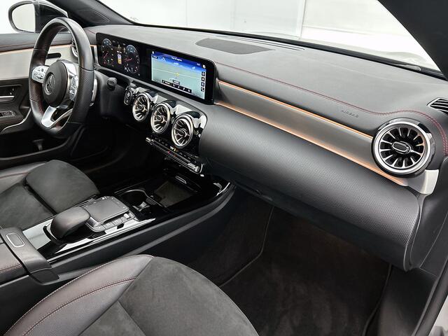 Mercedes-Benz CLA-KLASSE Shooting Brake 180 AMG Line | Panoramadak | Achteruitrijcamera | Nightpakket | Sfeerverlichting | Inclusief 24 maanden MB Certified garantie voor Europa.