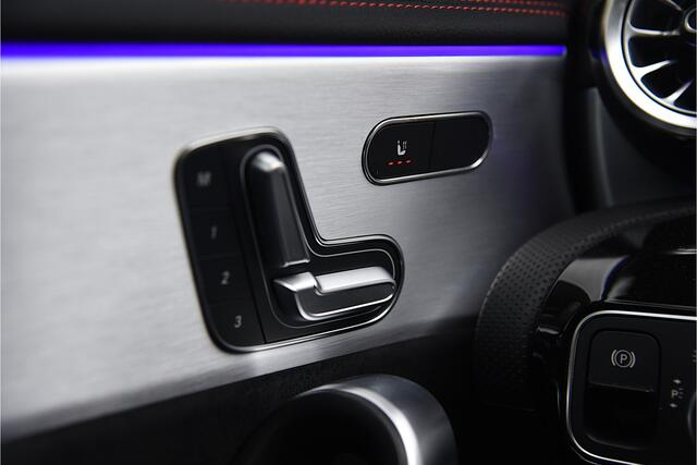 Mercedes-Benz CLA-KLASSE Shooting Brake 200 AMG