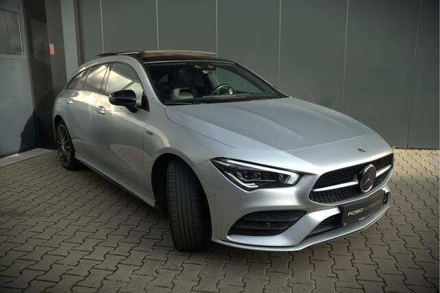 Mercedes-Benz CLA-KLASSE Shooting Brake 250 e Edition | AMG Line | Panoramadak | Stoelverwarming | Camera | Keyless | Ambiance Verlichting | Cruise Control | Multibeam LED | BTW |
