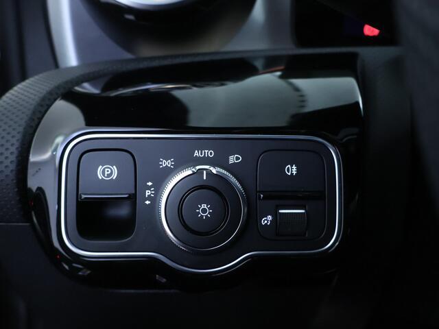 Mercedes-Benz CLA-KLASSE 250 e Premium Plus | Memory Pakket | Panoramadak | Sfeerverlichting | Inclusief 24 maanden MB Certified garantie voor Europa.