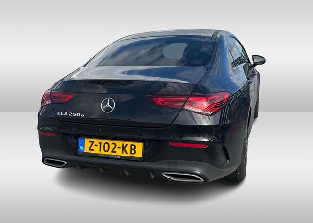 Mercedes-Benz CLA-KLASSE 250 e Business Solution AMG Limited / Panoramadak / Camera / Sfeerverlichting / CarPlay / 18'' / Navigatie / Stoelverwarming / DAB / Cruise Control