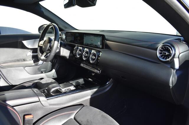 Mercedes-Benz CLA-KLASSE 220 4MATIC ADVANTAGE, AMG LINE, PANO, LANE, CAMERA