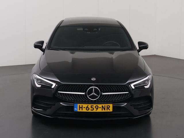 Mercedes-Benz CLA-KLASSE 220 4MATIC Premium Plus | AMG | Panoramadak | Night | Trekhaak | Memory | Stoelverwarming | Widescreen |