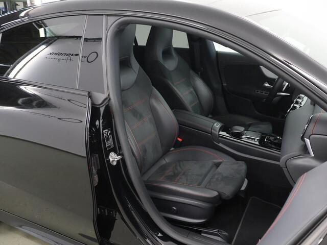 Mercedes-Benz CLA-KLASSE 220 4MATIC Premium Plus | AMG | Panoramadak | Night | Trekhaak | Memory | Stoelverwarming | Widescreen |