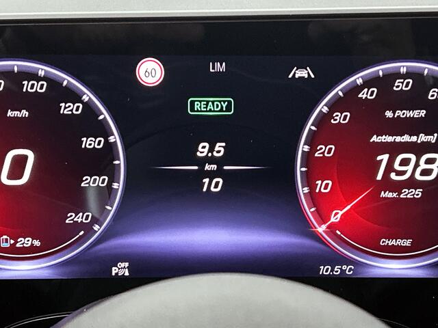 Mercedes-Benz CLA-KLASSE 250+ Launch Edition 85 kWh | Nightpakket | Warmtepomp | Memorypakket voorstoelen | Antidiefstal pakket URBAN GUARD | Adaptieve Cruisecontrol | Smartphone integratiepakket | Sierdelen aluminium |