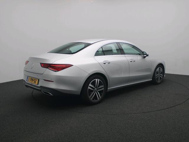 Mercedes-Benz CLA-KLASSE 180 Business Solution Luxury | Dode Hoek Ass | Stoelverwarming | Parkeerpakket met Camera | Cruise Controle | Inclusief 24 maanden Mercedes-Benz Certified garantie voor Europa.
