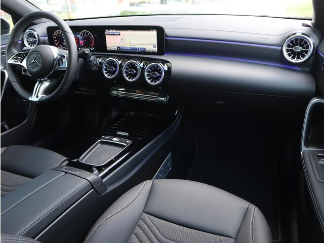 Mercedes-Benz CLA-KLASSE Shooting Brake 180 Star Edition Luxury Line