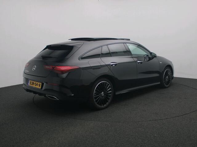 Mercedes-Benz CLA-KLASSE Shooting Brake 250 e Star Edition LIMITED AMG Line | Night Pakket |Panorama Schuif-Kanteldak | Memory Stoelen | Head-up display | Parkeerpakket met 360°-camera. Inclusief 24 maanden Mercedes-Benz Certified garantie voor Europa.