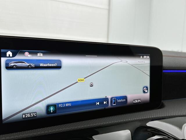 Mercedes-Benz CLA-KLASSE Shooting Brake 250 e Business Solution AMG | Nightpakket | Dodehoekassistent | Panoramaschuifdak | Multibeam LED | EASY PACK achterklep | Sfeerverlichting | Smartphone integratie | KEYLESS-GO comfortpakket |