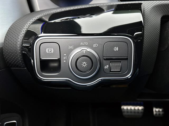 Mercedes-Benz CLA-KLASSE 250 e Business Solution AMG | AMG Line Plus pakket | Trekhaak | Panoramaschuifdak | Memorypakket | Head-up display | Augmented Reality navigatie | 360°-camera | Antidiefstalpakket GUARD 360° Plus | 19 inch AMG velgen |