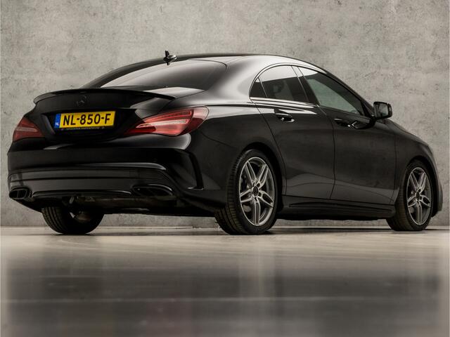 Mercedes-Benz CLA-KLASSE 180 AMG Sport Automaat (GROOT NAVI, LEDER/ALCANTARA, DIAMOND GRILL, GETINT GLAS, SPORTSTOELEN, CRUISE, ZWART HEMEL, LED KOPLAMPEN, NIEUWSTAAT)