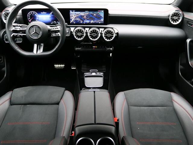 Mercedes-Benz CLA-KLASSE Shooting Brake 250 e Star Edition AMG Line | Night Pakket | Sfeerverlichting | Ledkoplampen | Apple CarPlay | Keyless-Go | Inclusief 24 maanden MB Certified garantie voor Europa.