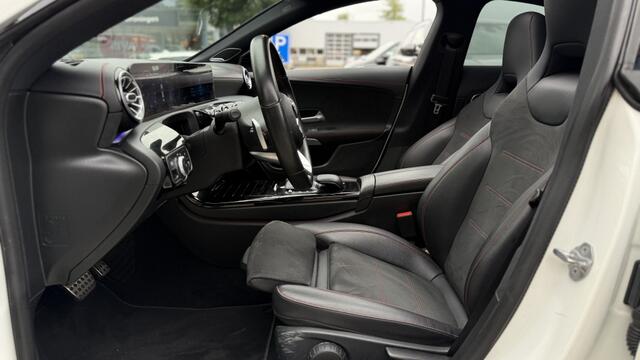 Mercedes-Benz CLA-KLASSE 180 Bns Solution | Pano | Sfeer | Camera