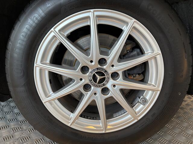 Mercedes-Benz CLA-KLASSE Shooting Brake 180 Business Solution