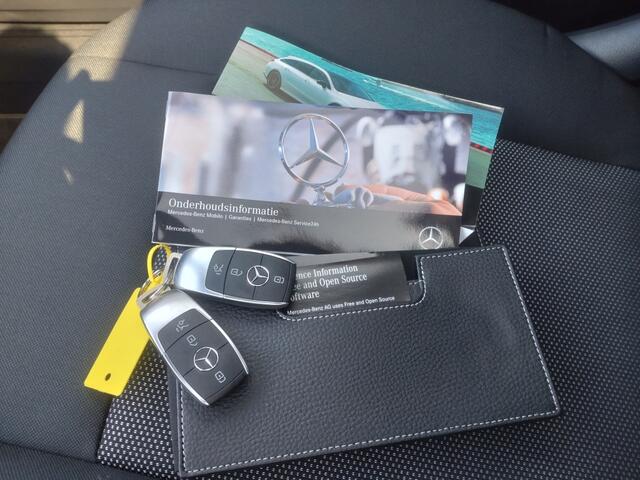 Mercedes-Benz CLA-KLASSE Shooting Brake 180 Business Sol. | Automaat