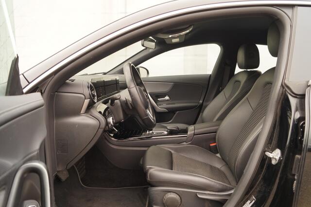 Mercedes-Benz CLA-KLASSE Shooting Brake 250e Business Edition -NAVI-ECC-PDC-
