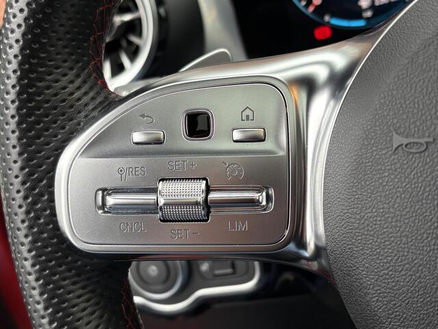 Mercedes-Benz CLA-KLASSE 180 AMG Line