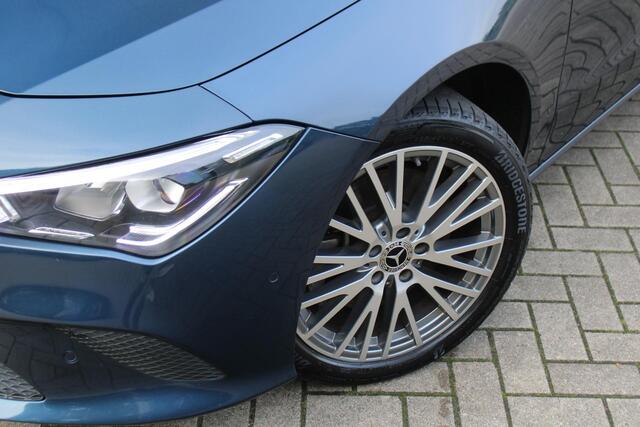 Mercedes-Benz CLA-KLASSE Shooting Brake 250 e 218pk Luxury Line | Widescreen | Camera | Navigatie | Stoel & stuurverwarming | Elektrische achterklep | Zwenkbare trekhaak