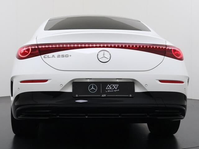 Mercedes-Benz CLA-KLASSE 250+ Launch Edition 85 kWh Accu | Trekhaak Wegklapbaar | Memorystoelen | Warmtepomp | Multibeam Led | Stoelverwarming Voorin | Distronic Cruise Control | Achteruitrijcamera | Nightpakket | Dodehoekassistent