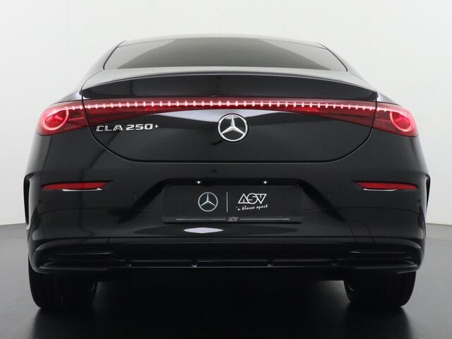 Mercedes-Benz CLA-KLASSE 250+ Launch Edition 85 kWh Accu | Trekhaak Wegklapbaar | Memorystoelen | Warmtepomp | Multibeam Led | Stoelverwarming Voorin | Distronic Cruise Control | Achteruitrijcamera | Nightpakket | Dodehoekassistent