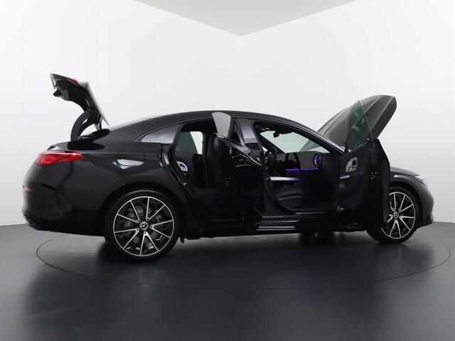 Mercedes-Benz CLA-KLASSE 250+ Launch Edition 85 kWh Accu | Memorystoelen | Warmtepomp | Multibeam Led | Stoelverwarming Voorin | Distronic Cruise Control | Achteruitrijcamera | Nightpakket | Dodehoekassistent