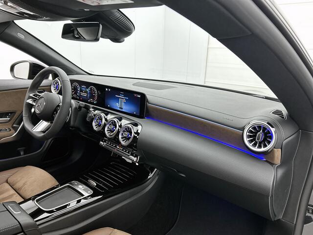 Mercedes-Benz CLA-KLASSE Shooting Brake 250 e Business Solution AMG | Nightpakket | Panoramaschuifdak | Advanced sound system | Stoelverwarming voorstoelen | Multibeam LED | Smartphone integratie | KEYLESS-GO comfortpakket |