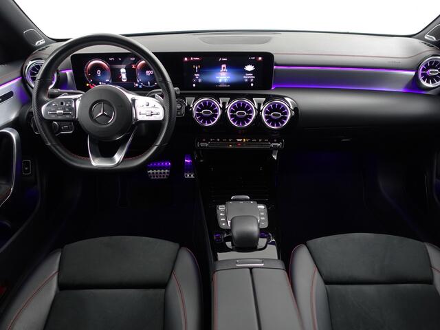 Mercedes-Benz CLA-KLASSE 180 AMG Premium Night Edition Aut- NAP 37dkm, Burmester Audio, Panoramadak, Carplay, Android Auto, Sfeerverlichting
