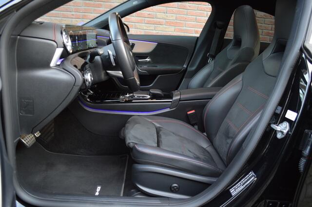 Mercedes-Benz CLA-KLASSE 250 e AMG Led Panorama Memory Camera 360 Augmented Keyless Pdc