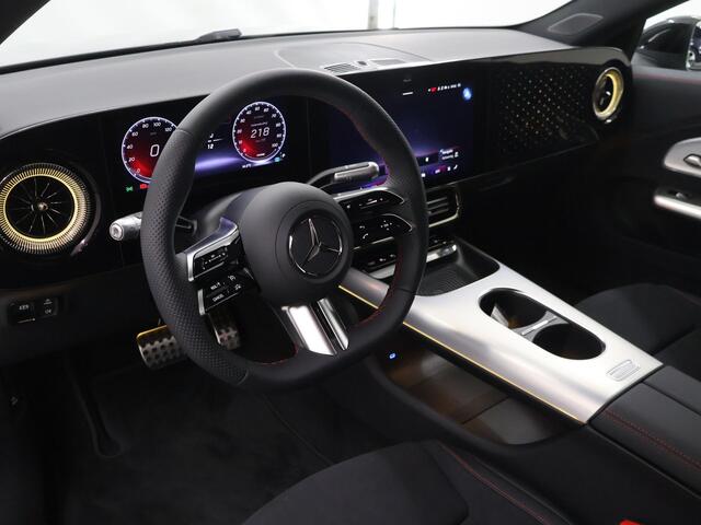 Mercedes-Benz CLA-KLASSE 250+ Launch Edition 85 kWh | Night | Panoramadak | Stoelverwarming | DISTRONIC | Achteruitrijcamera | Dodehoekassistent |